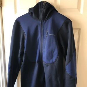 PATAGONIA LIGHT JACKET. SZ. MEDIUM. SLIM FITTING
